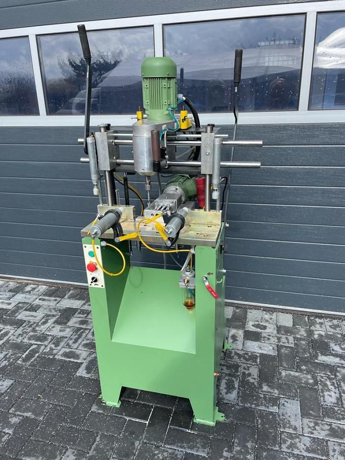Used HANDLE ( MILLING AND COPYING MACHINE ) KABAN DE 4050 YEAR 2008