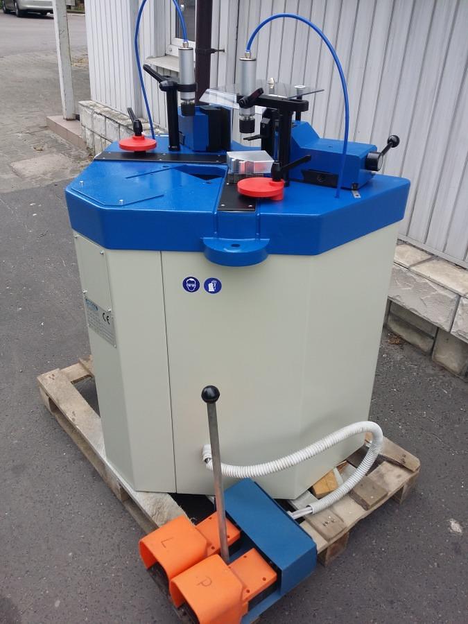 Used CORNER CRIMPING MACHINE MECAL CORNER CRIMPER YEAR 2001