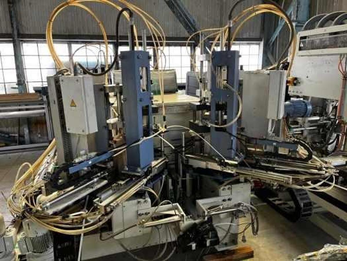 Used FOUR HEAD WELDING MACHINE HOLLINGER MSP-I-280-300 YEAR 2005HOLLINGER MSP-I-280-300 FOUR-HEAVEN HEATING MACHINE 2005 SERIAL NUMBER 8465
