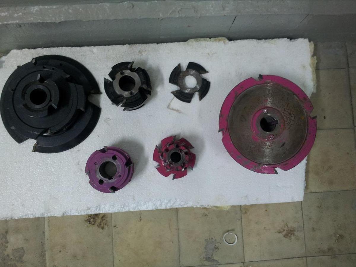 Used CUTTERS (50 PIECES) FOR POST CLEANERS AND CUTTERS VARIOUS SYSTEMS