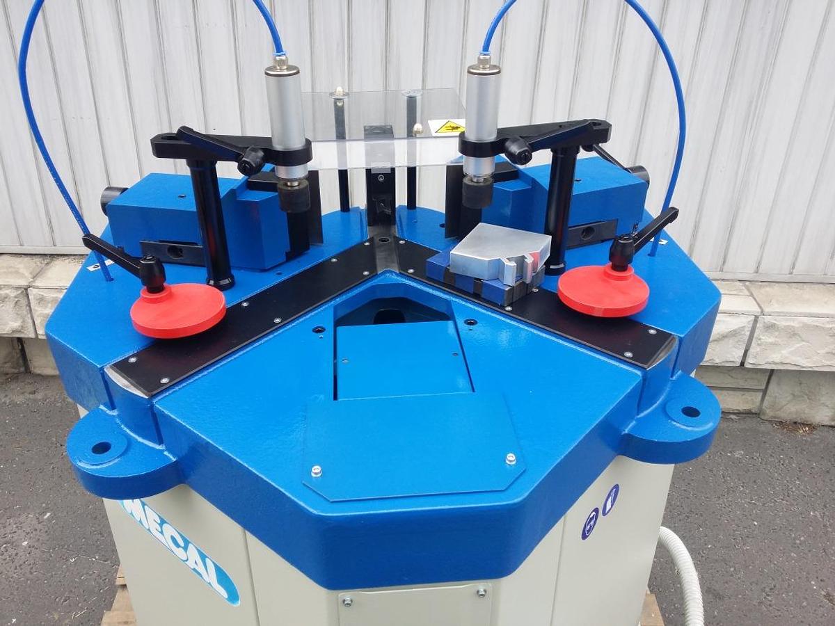 Used CORNER CRIMPING MACHINE MECAL CORNER CRIMPER YEAR 2001
