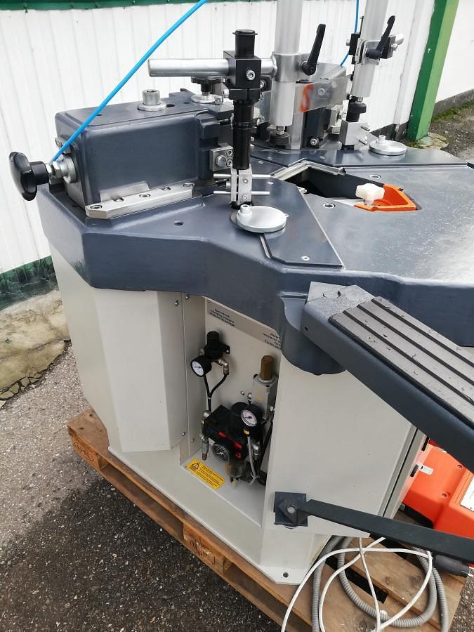 Used CORNER CRIMPING MACHINE ELUMATEC EP 124 YEAR 2006