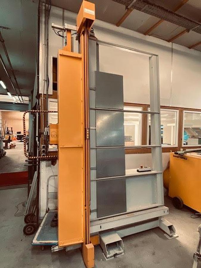 Used FEDERHENN VERTICAL TRIMMING SAW 85.03V006 YEAR 2010