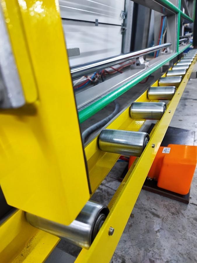 Używane PRASA DO KONTROLI I SZKLENIA ELUMATEC VE 3000 / FENSTERTECHNIK