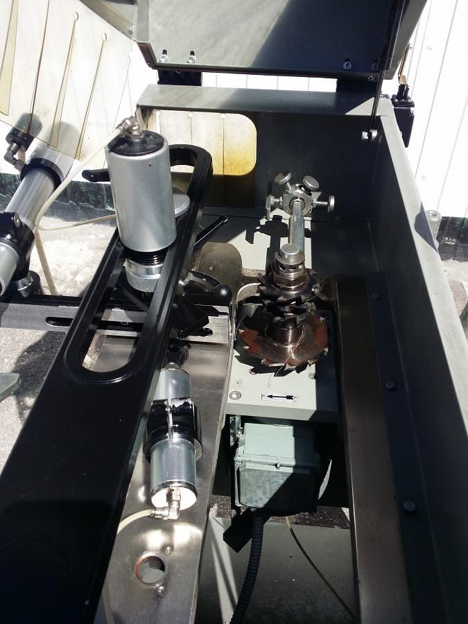 Used RINALDI LILIPUT POST MILLING MACHINE 9M YEAR 1999