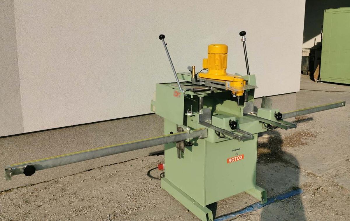Used ROTOX KF 453 MILLING AND COPYING MACHINE