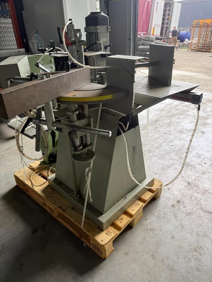 Used AUTOMATIC POST MILLING MACHINE GRAULE AKF 6/250 YEAR 2007