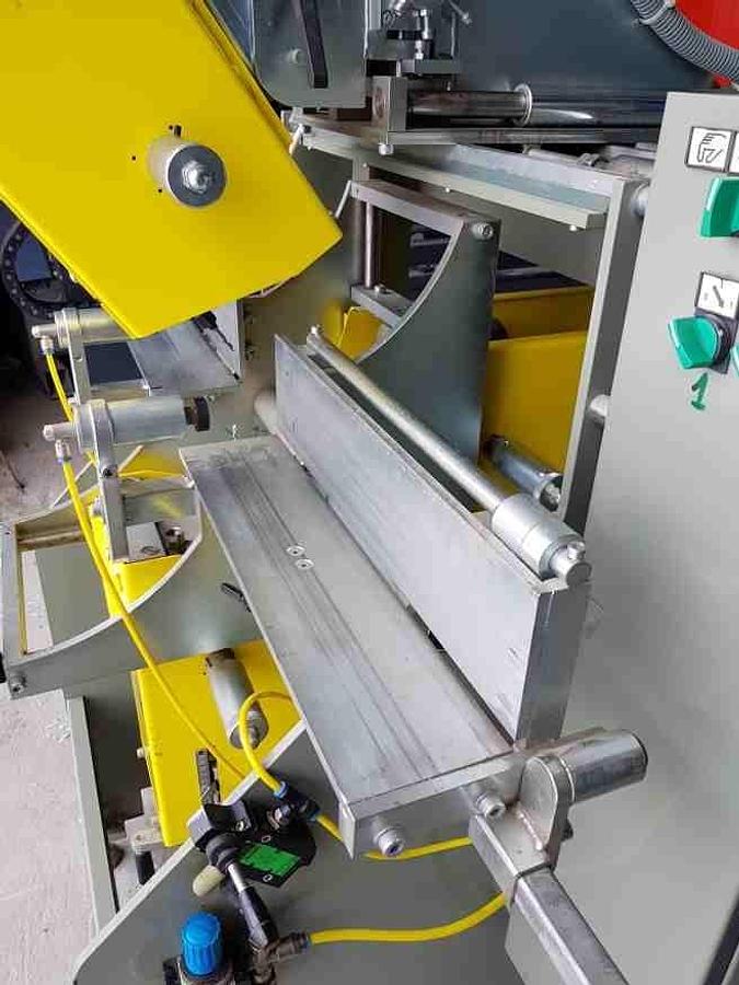 Używane FREZARKA DO ODWODNIEŃ AUTOMAT ALUMA PRAKTIK 3E -AS  ROK 2006