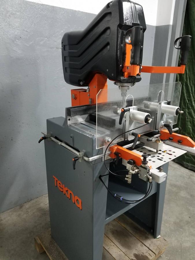 Used MILLING AND COPYING MACHINE TEKNA TK 579 A YEAR 2011