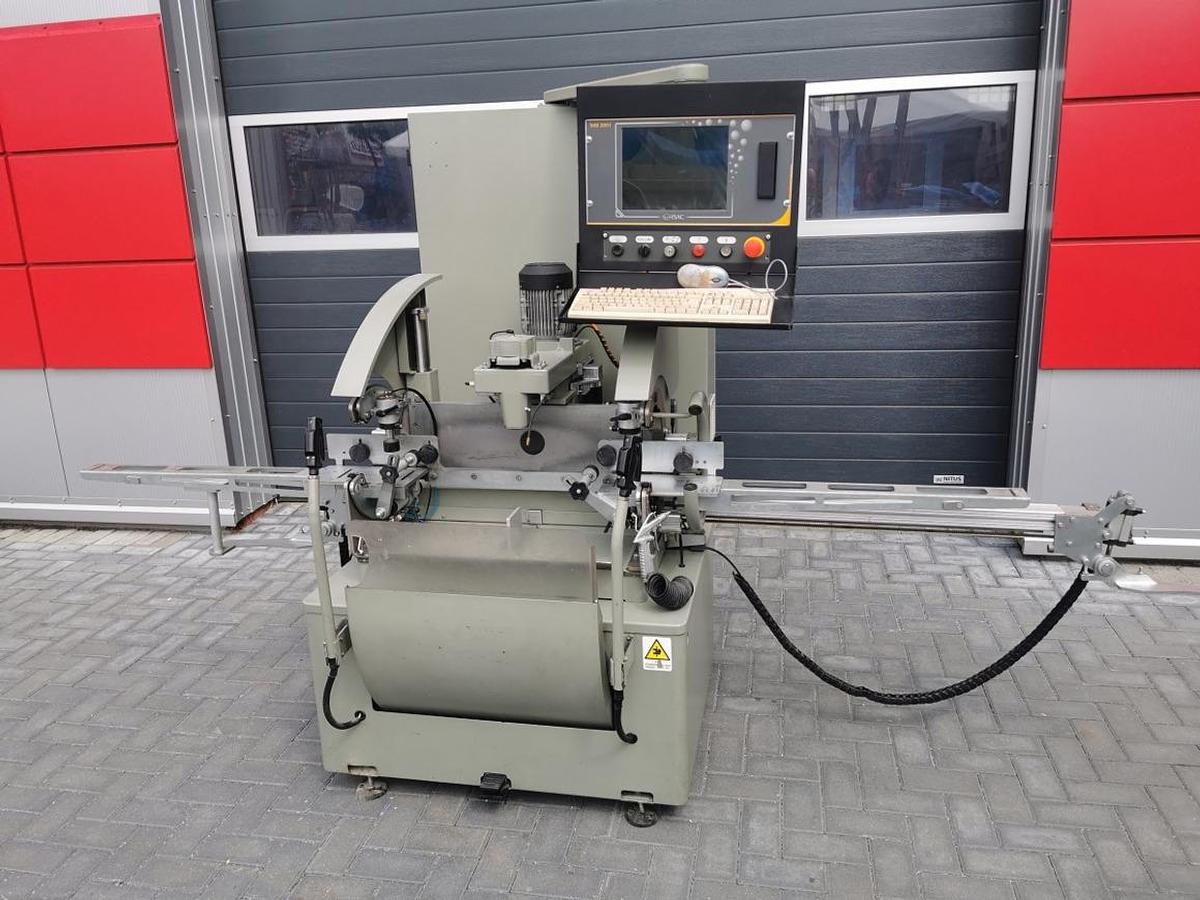 Używane CENTRUM OBRÓBCZE DO ALUMINIUM EMMEGI MICROMATIC ROK 2005