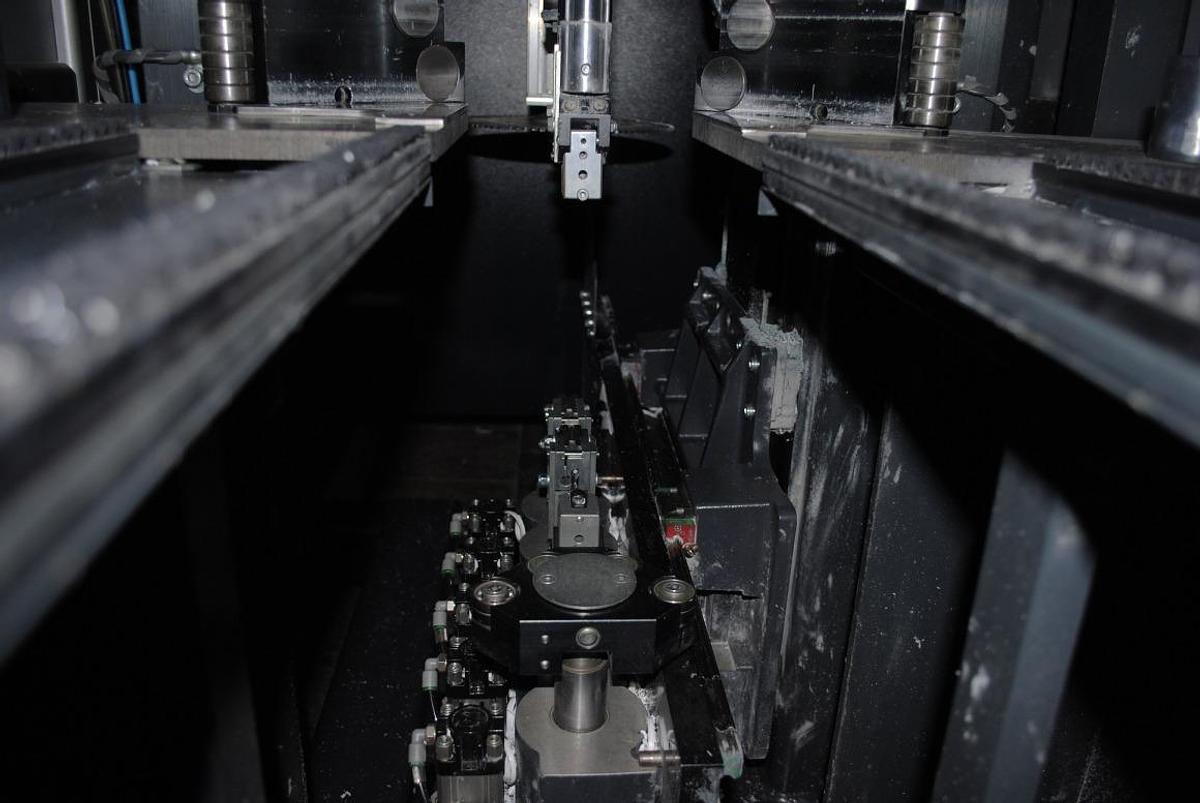 Używane OCZYSZCZARKA AUTOMATYCZNA CNC STB / FIMTEC WP CNC 2 ROK 2009