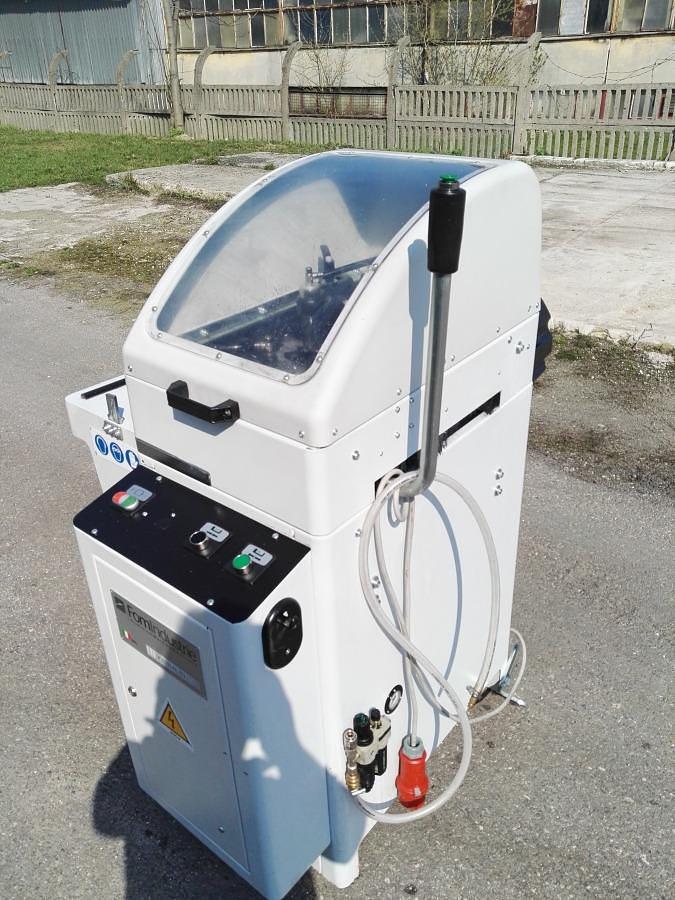 Used POLE MILLING MACHINE FOM INDUSTRIE MISTRAL 26 YEAR 2009