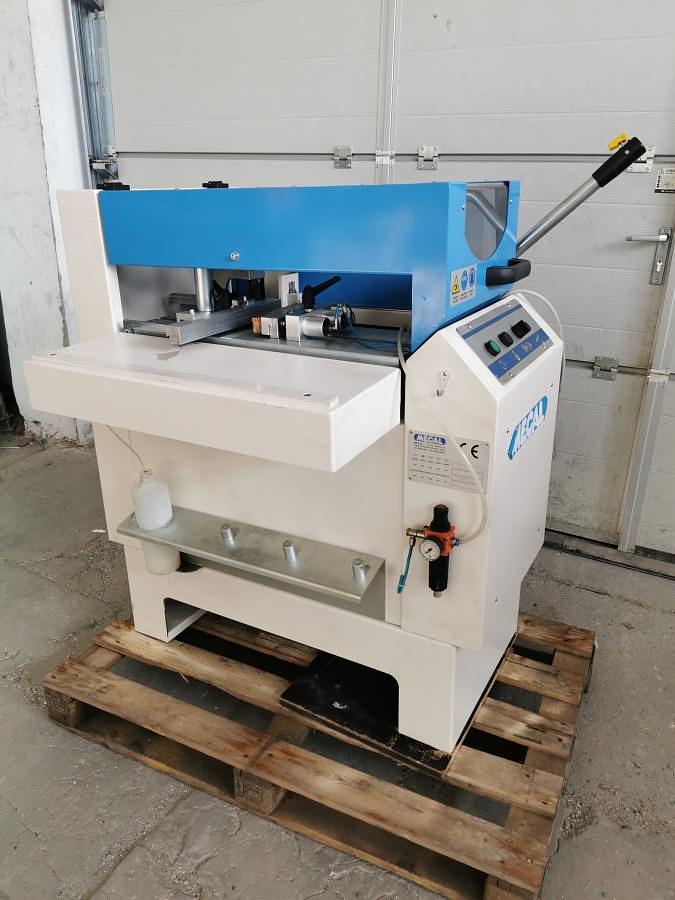 Used POLE MILLING MACHINE MECAL FR 711 YEAR 2008