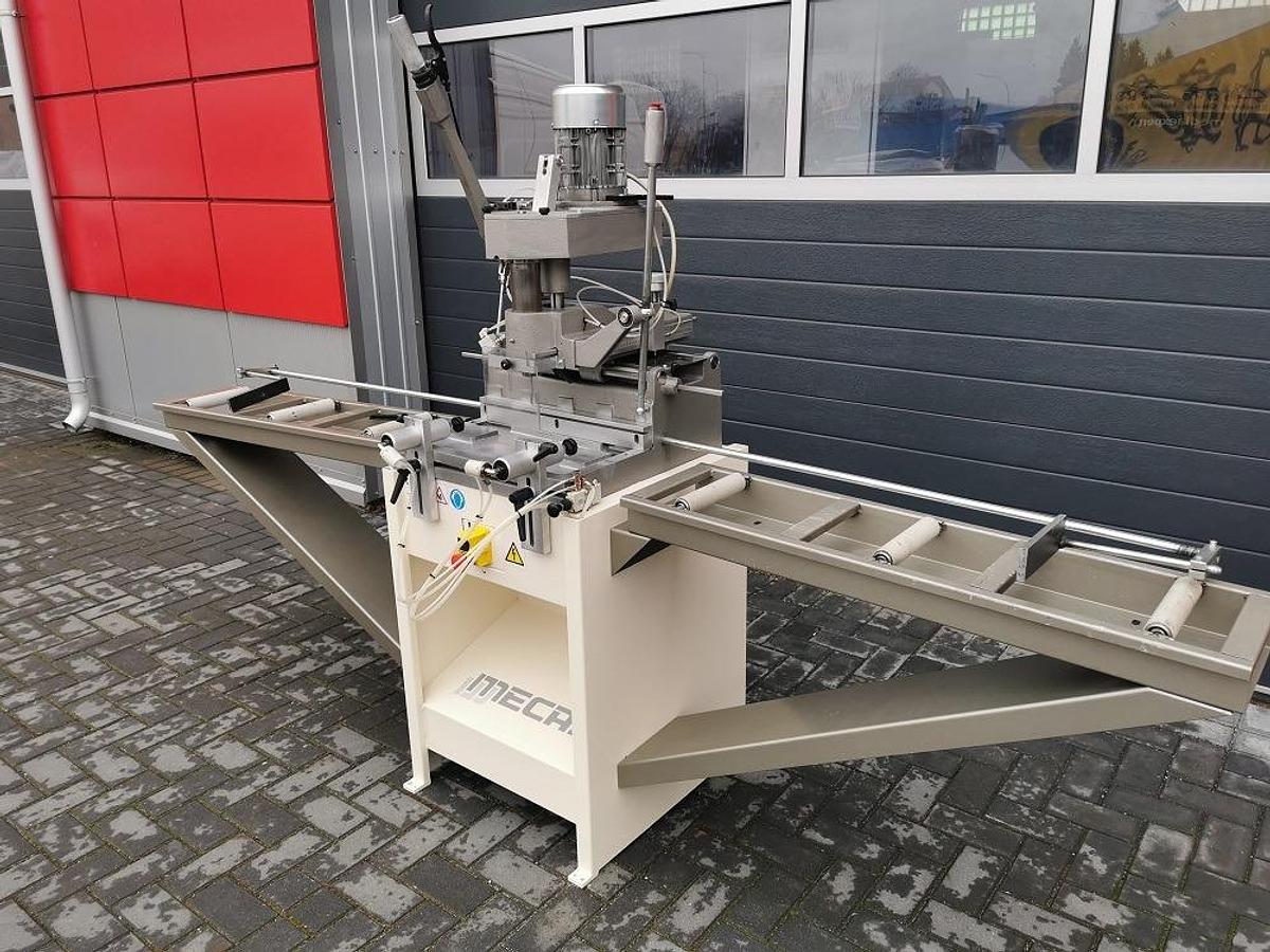 Used MECAL FR 810 MILLING AND COPYING MACHINE YEAR 2014