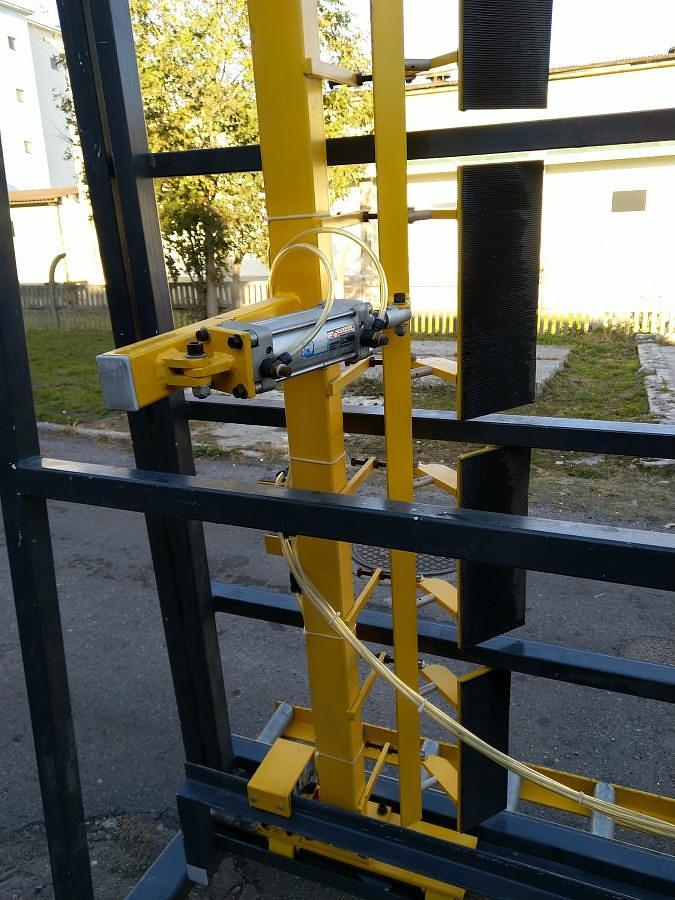 Used PRESS FOR INSPECTION AND GLAZING OF SCHURING