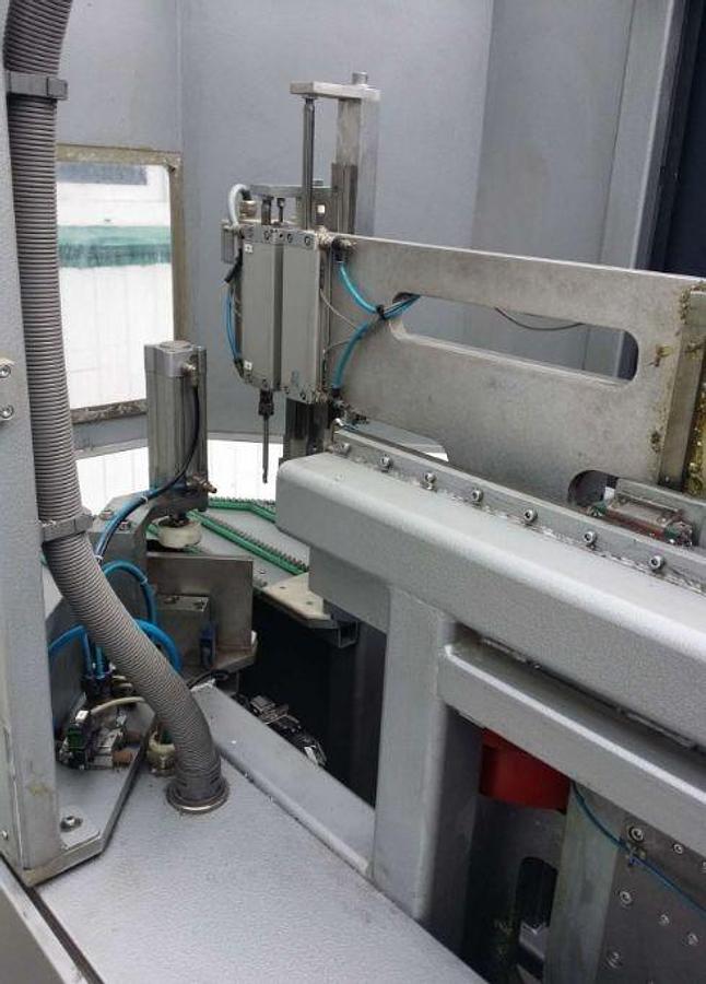 Used CNC BLAST MACHINE KMW APH - LA YEAR 2005