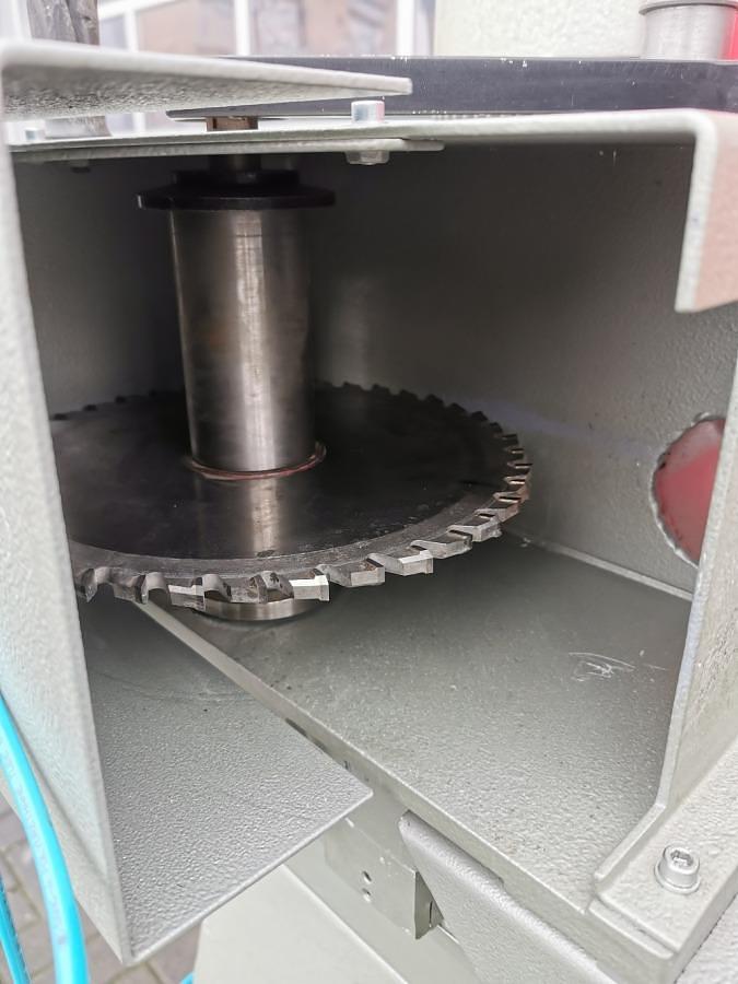 Used POLE MILLING MACHINE GRAULE AKF 6/250 YEAR 2000