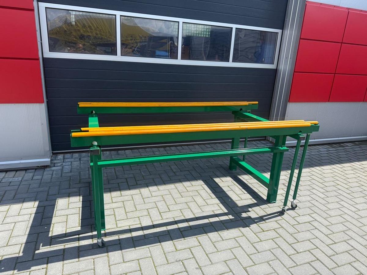 Used ASSEMBLING TABLE