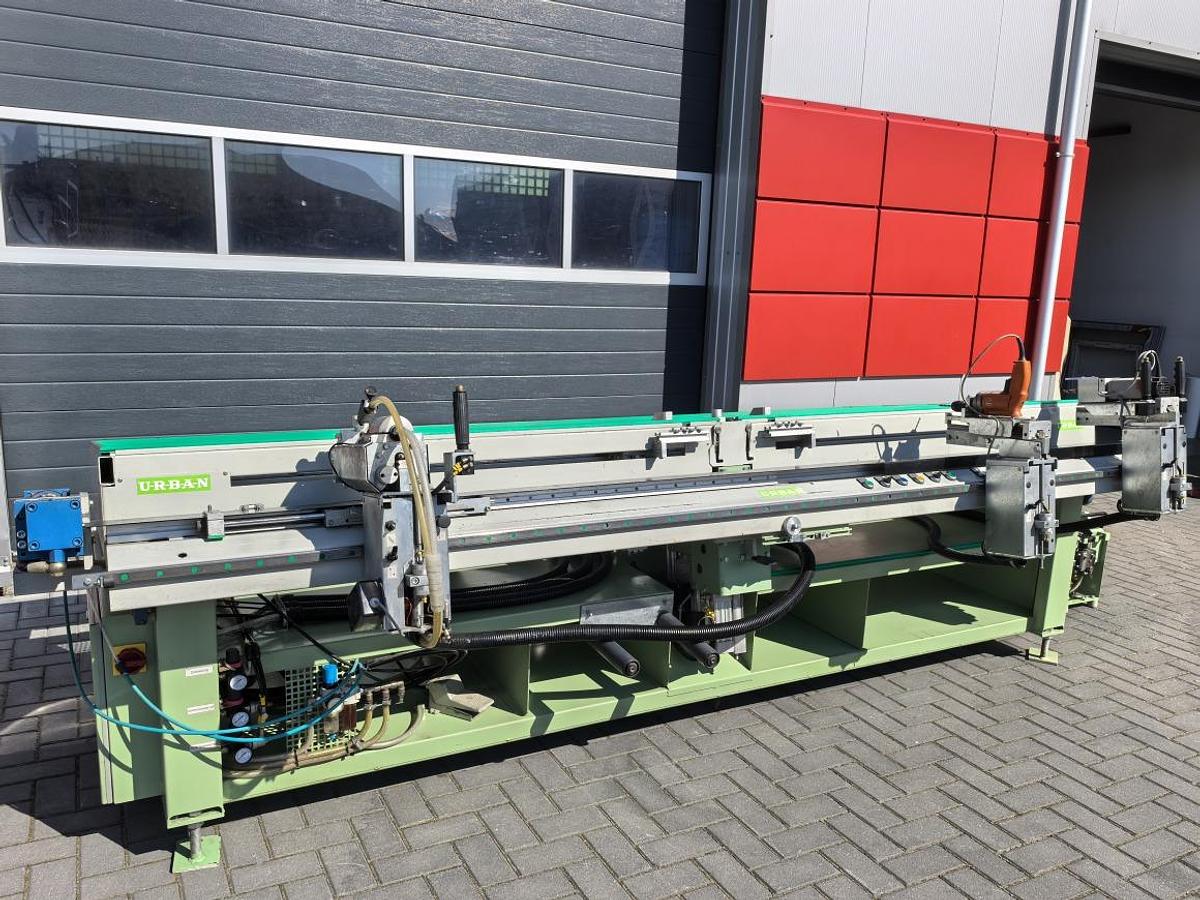 Used URBAN FAS 320 FITTING TABLE YEAR 2010