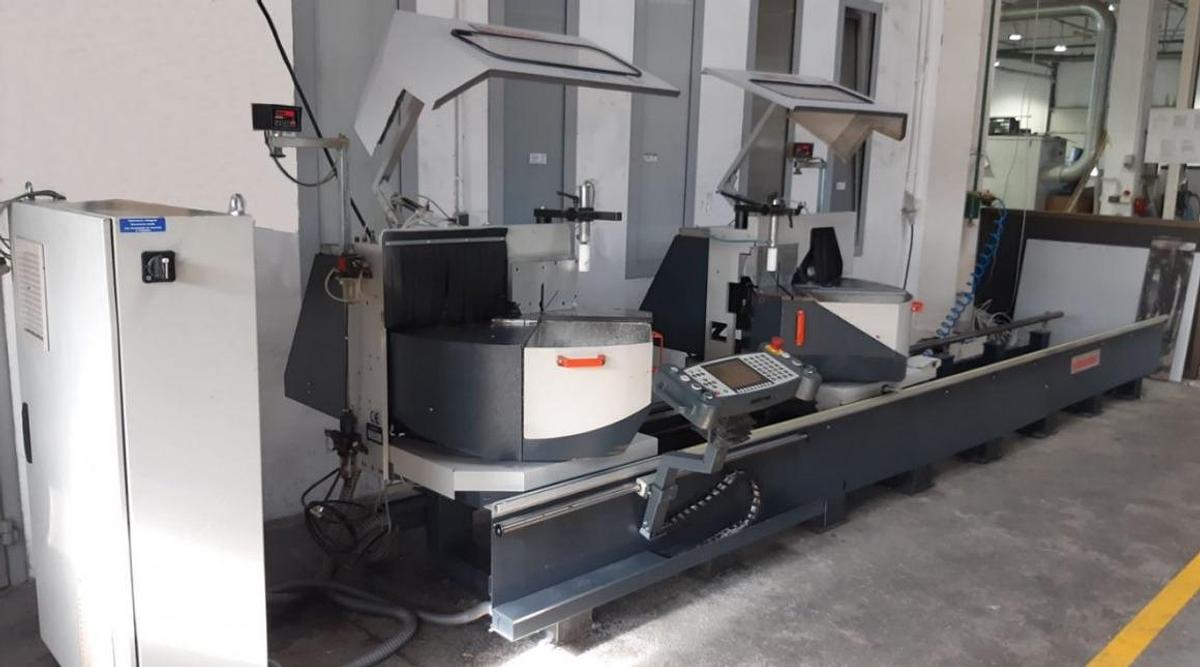 Używane PIŁA DWUGŁOWICOWA AUTOMATYCZNA ELUMATEC DG 104/02 ROK 2005