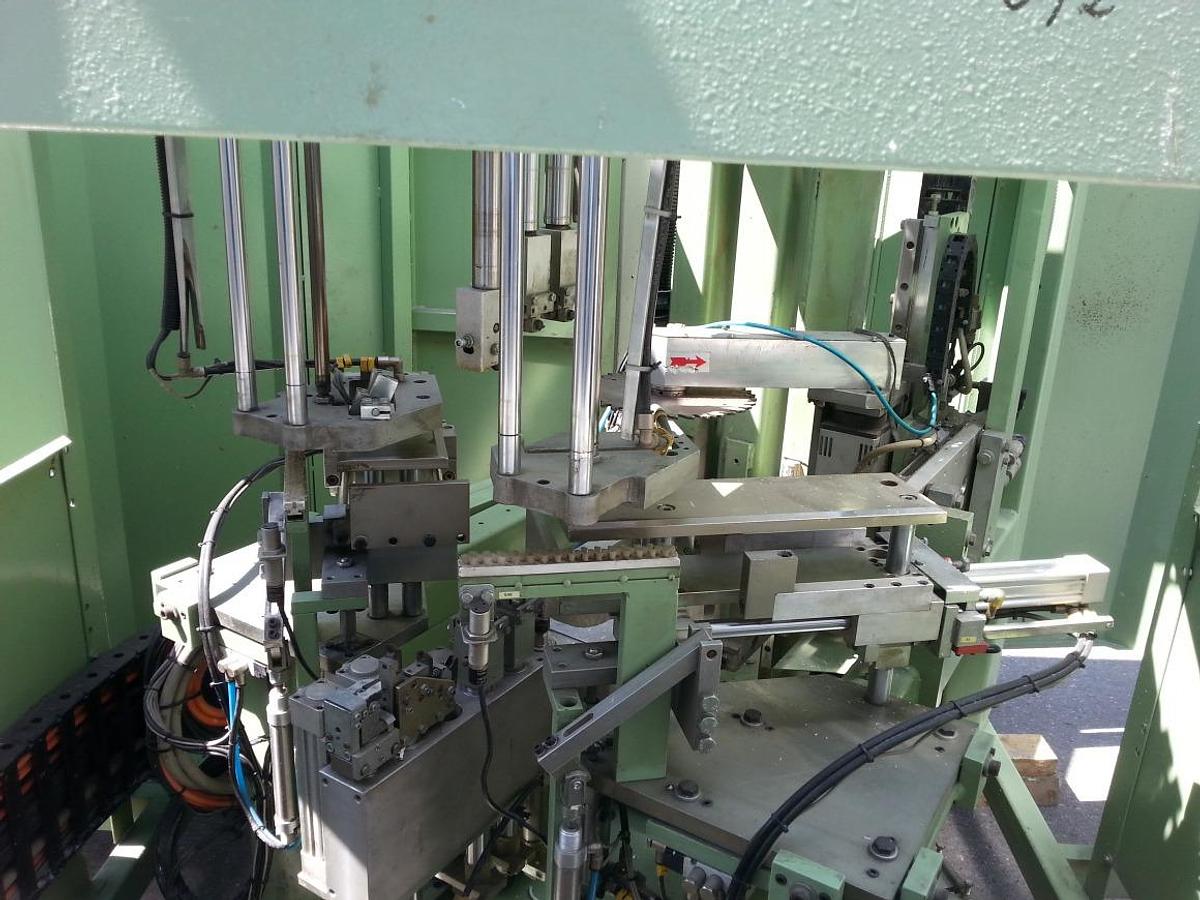 Used CNC CORNER CLEANING MACHINE URBAN SV 530 YEAR 2007