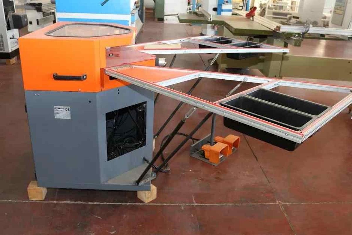 Używane ZAGNIATARKA / ZACISKARKA DO NAROŻY TEKNA TK 266 SB ROK 2001