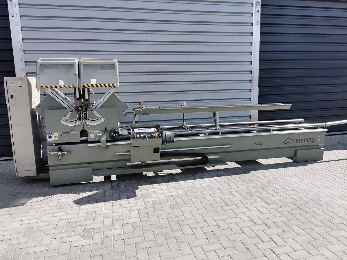 Used DOUBLE-HEAD AUTOMATIC SAW EMMEGI CLASSIC MAGIC 500 TU/4 YEAR 2010