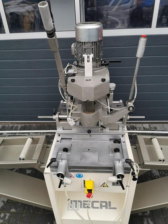 Used MECAL FR 810 MILLING AND COPYING MACHINE YEAR 2014