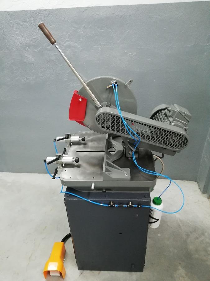 Used SINGLE HEAD SAW PERRIS 300