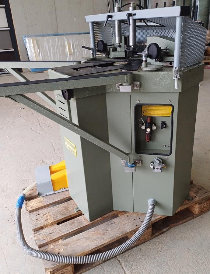 Used CRIMPING MACHINE ALUMA PRESSTA 2000