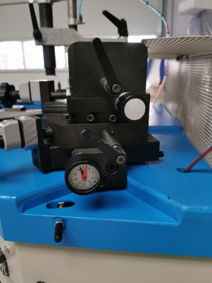 Used CORNER CRIMPING MACHINE PREZ-MET PN 200 YEAR 2016