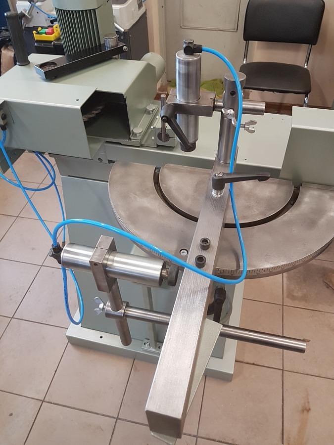 Używane FREZARKA DO SŁUPKA GRAULE AKF 6/250