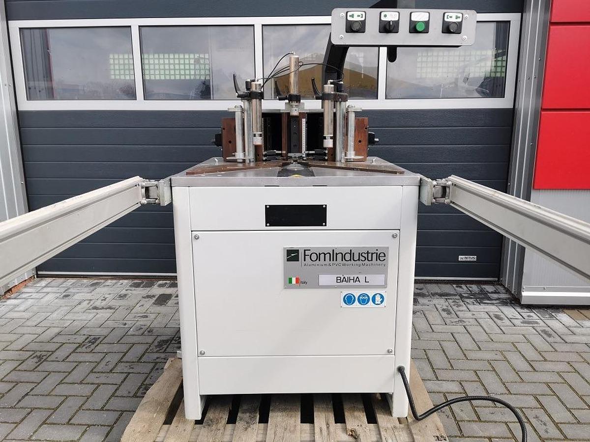 Used FOM INDUSTRIE BAIHA L CORNER CRIMPING MACHINE 2016
