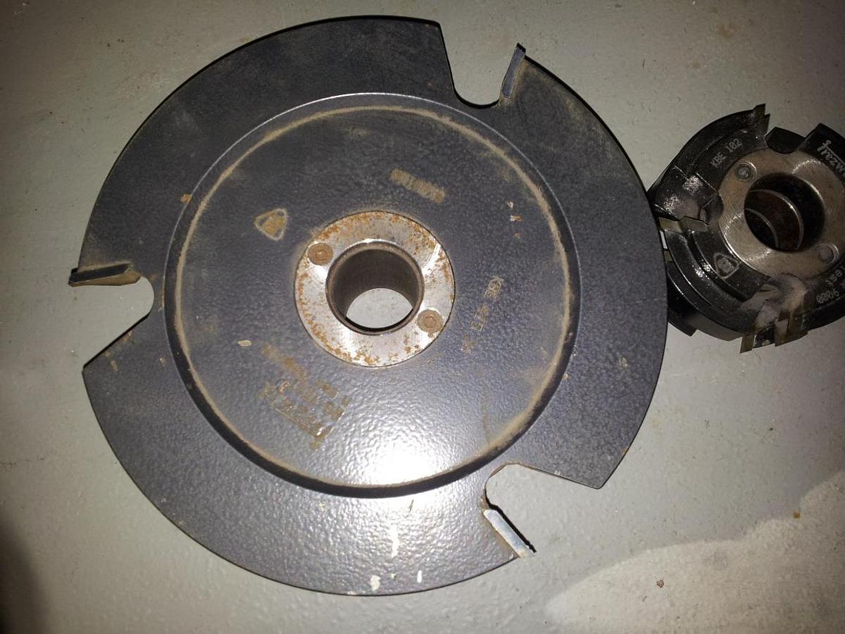 Used CUTTERS (50 PIECES) FOR POST CLEANERS AND CUTTERS VARIOUS SYSTEMS