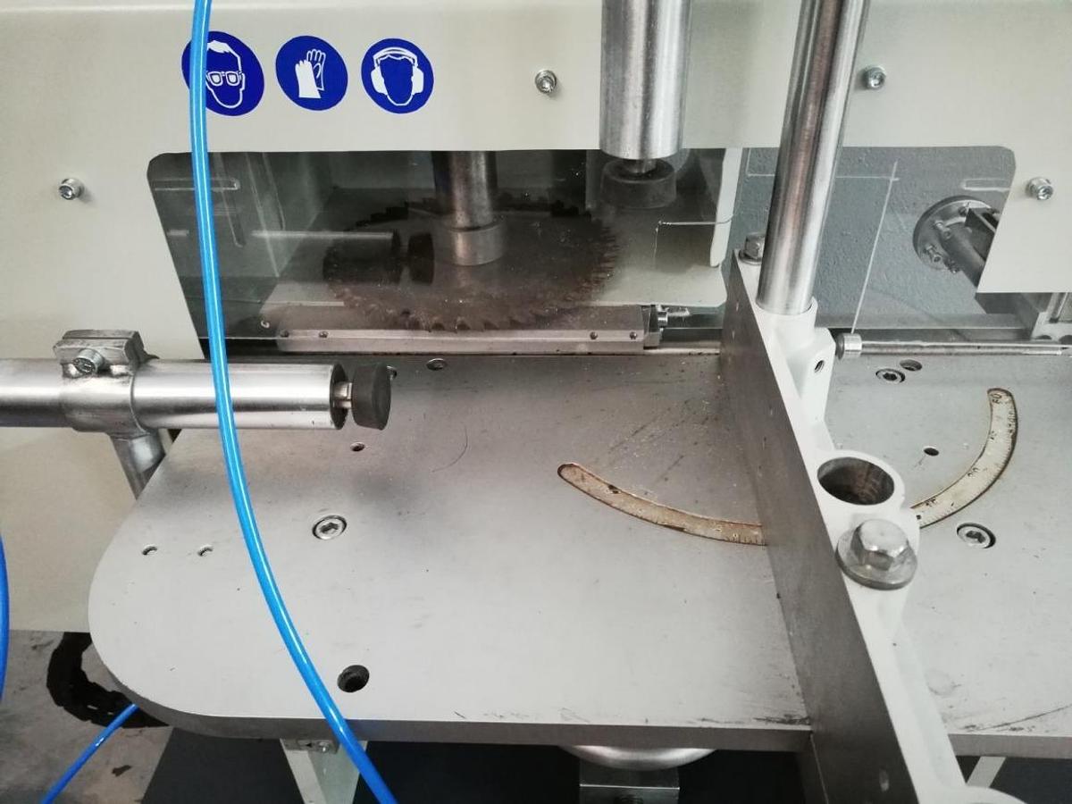 Used ELUMATEC POST MILLING MACHINE AF 222