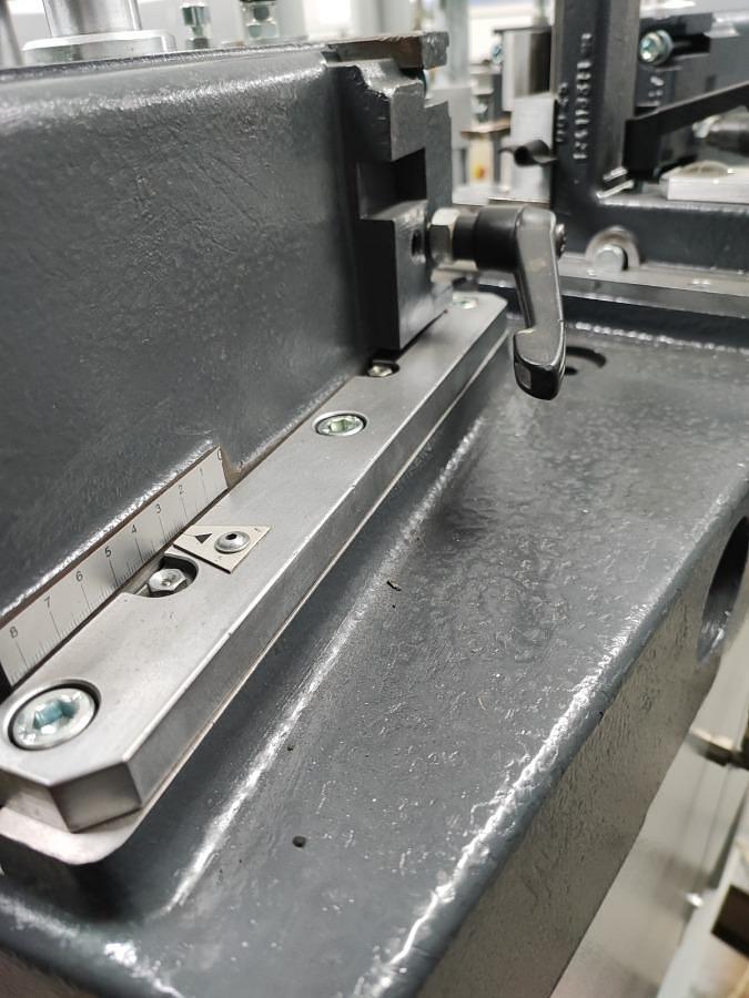 Used CORNER CRIMPING MACHINE ELUMATEC EP 124 YEAR 2006