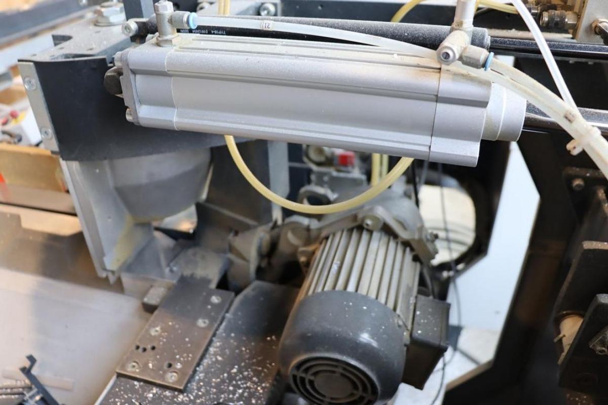 Używane PIŁA AUTOMATYCZNA DWUGŁOWICOWA ELUMATEC DG 244 + E580 -5 ROK 2015