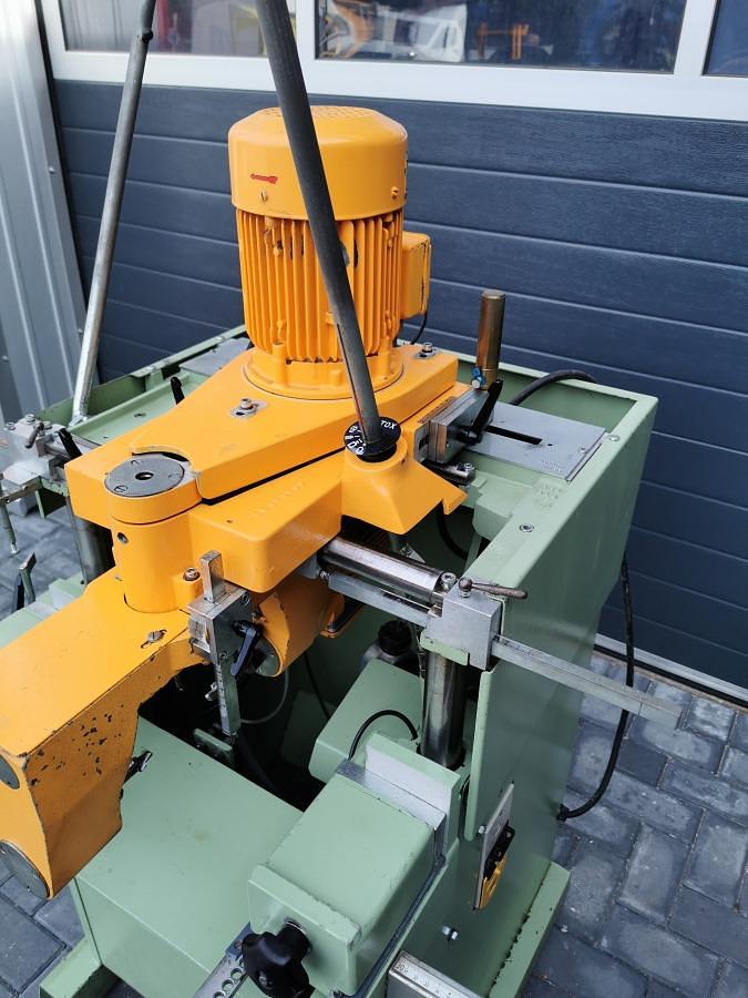 Used ROTOX KF 457 MILLING AND COPYING MACHINE