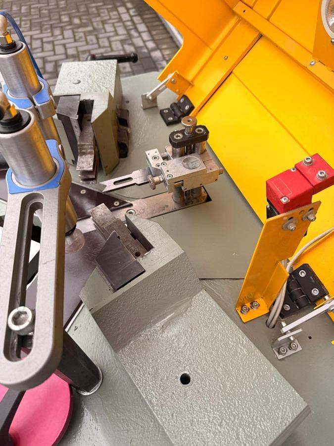 Used CORNER CRIMPING MACHINE PRESSTA ALUMA ITACA YEAR 2014