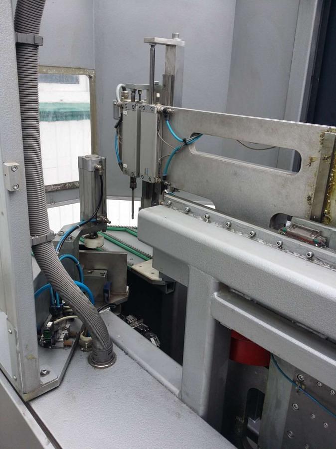 Used CNC BLAST MACHINE KMW APH - LA YEAR 2005
