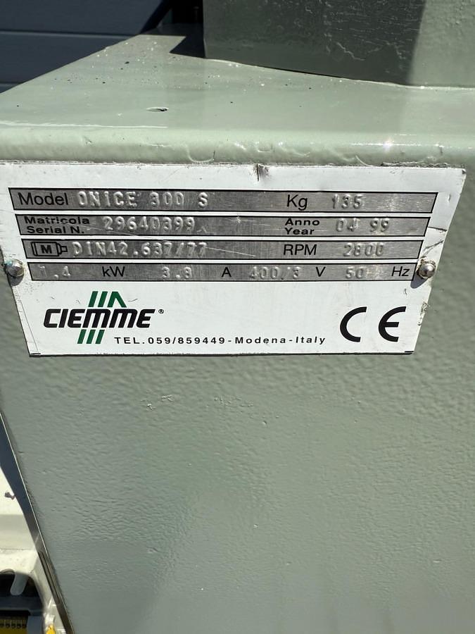 Used SINGLE HEAD CIEMME ONICE 300S SAW YEAR 1999