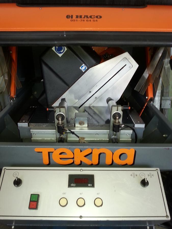 Used SINGLE HEAD AUTOMATIC SAW TEKNA TK 133 YEAR 1998