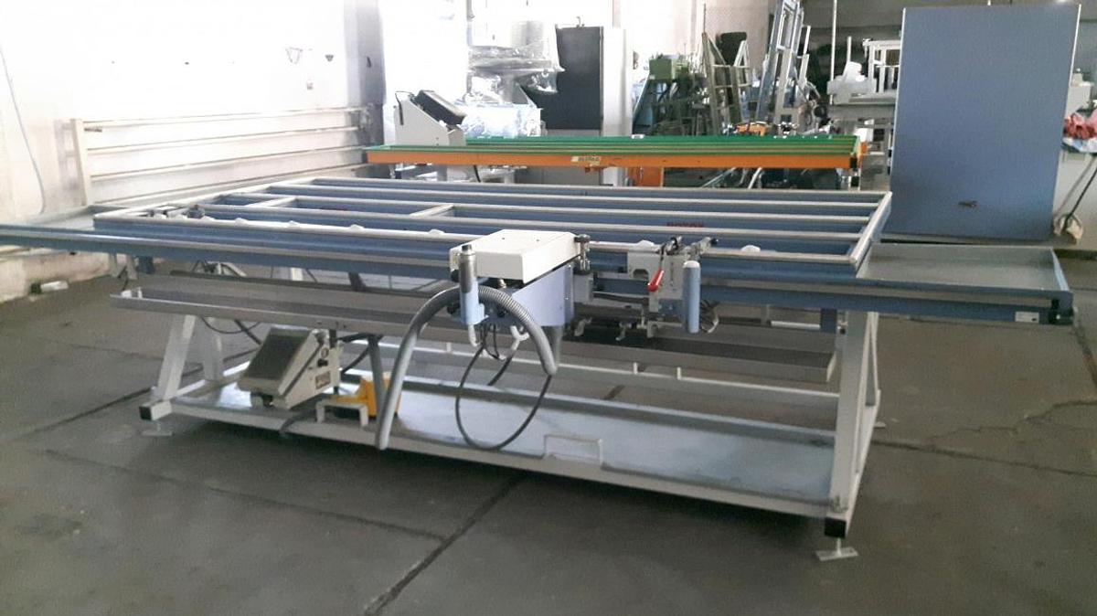 Używane STÓŁ DO OKUWANIA ROTOX FMS 2713 ROK 2008
