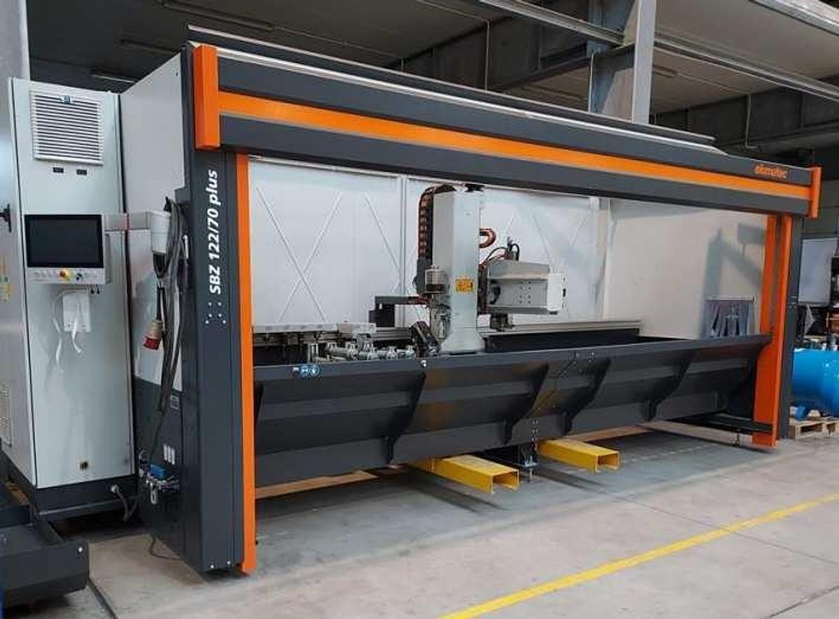 Używane CENTRUM OBRÓBCZE ELUMATEC SBZ 122/70 PLUS ROK 2018