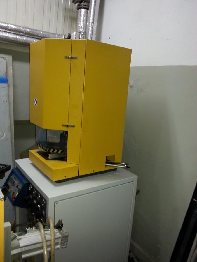 Używane ZGRZEWARKA JEDNOGŁOWICOWA ELUMATEC / SOMECO LV 510 ROK 1993