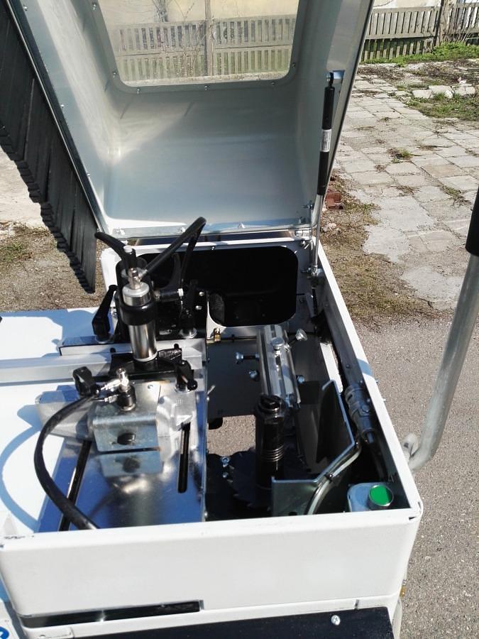 Używane FREZARKA DO SŁUPKA FOM INDUSTRIE MISTRAL 26 ROK 2009