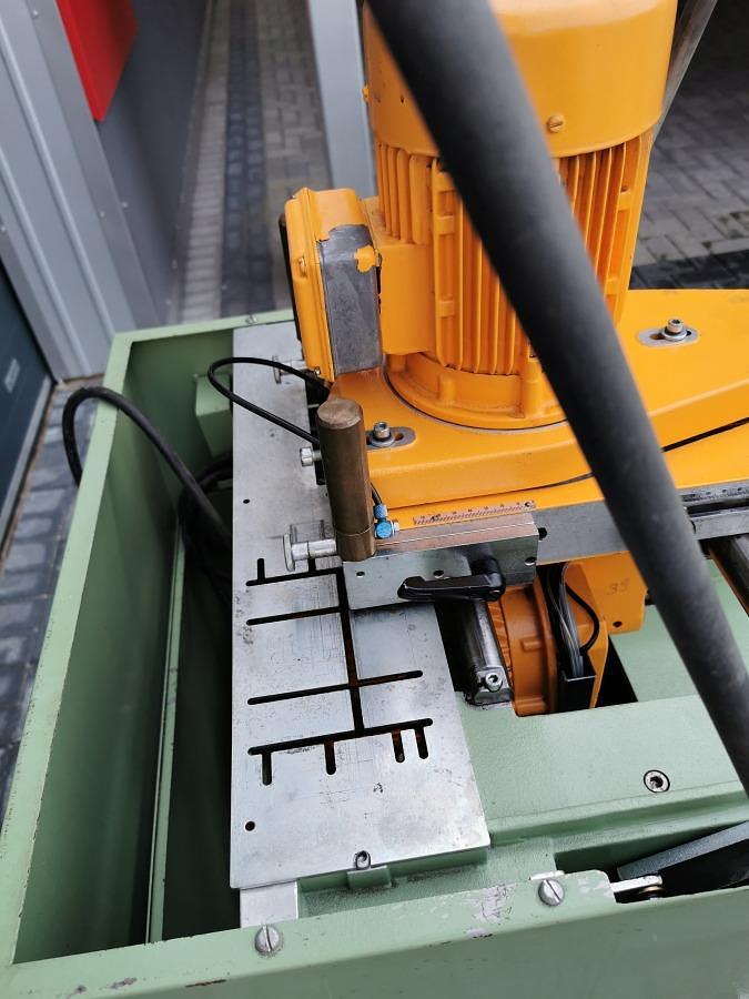 Used ROTOX KF 457 MILLING AND COPYING MACHINE