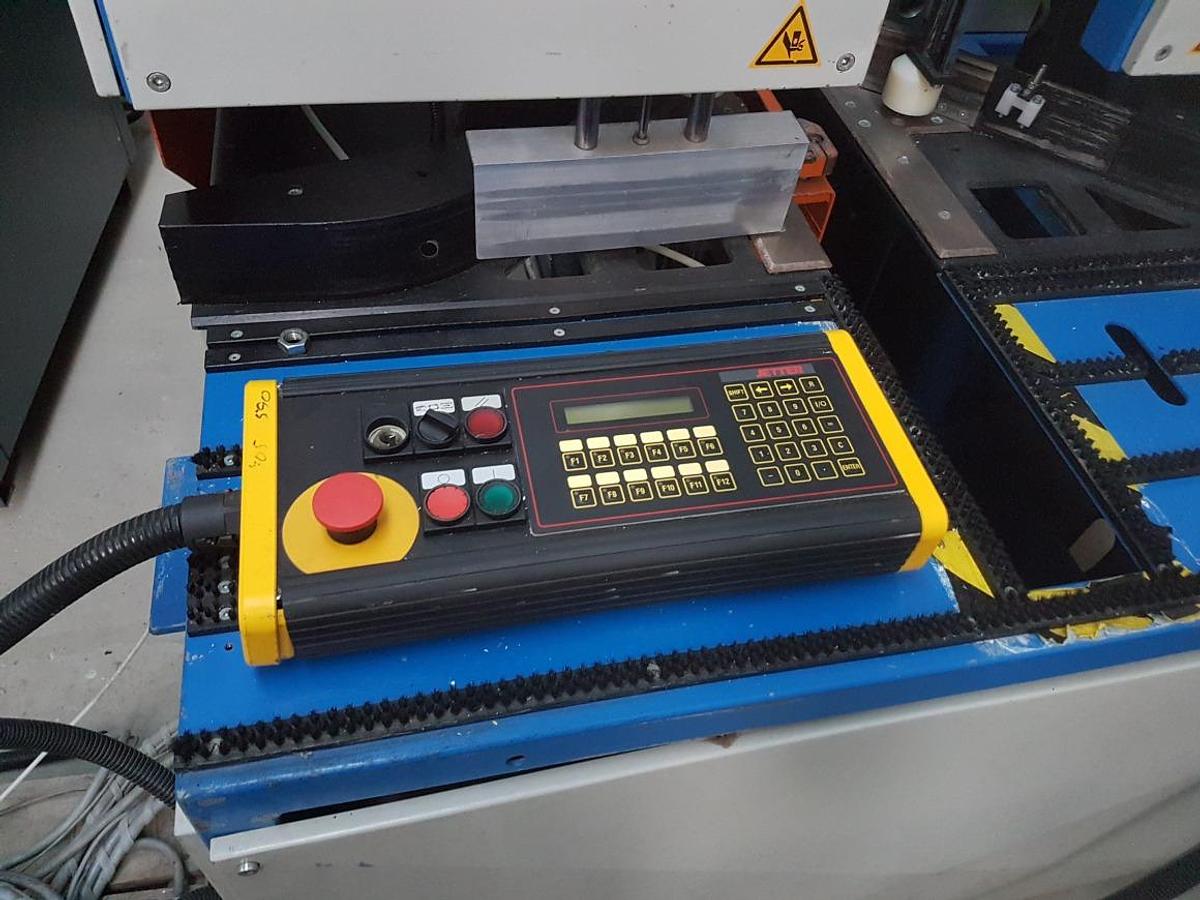Używane OCZYSZCZARKA CNC STURTZ SE - 2AS CNC ROK 1997