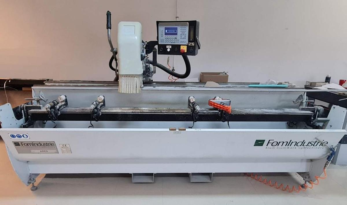 Used MACHINING CENTRE FOM INDUSTRIE ARES YEAR 2010