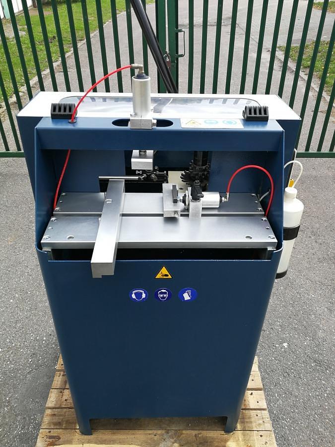 Used POLE MILLING MACHINE MECAL FR 701 YEAR 2001